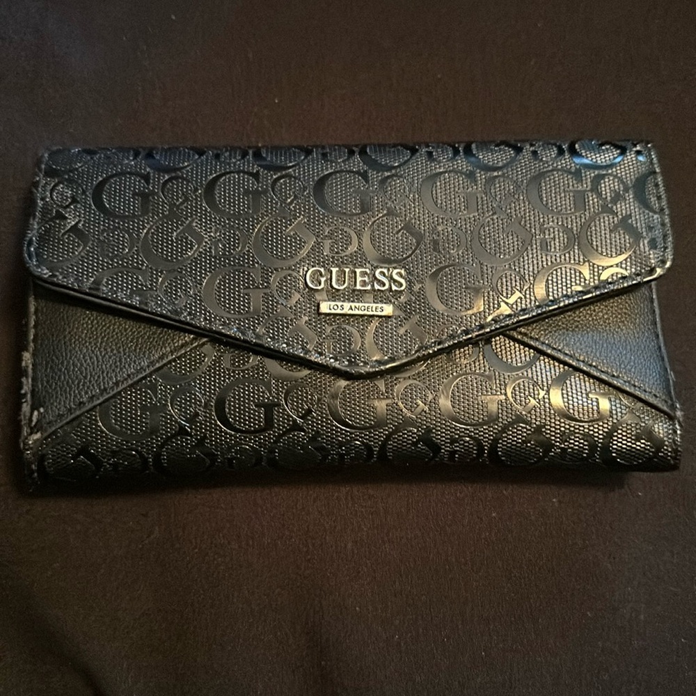 TRIFOLD BLACK WALLET